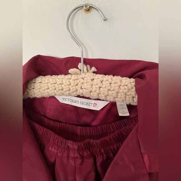 Vintage Victoria’s Secret maroon pajama set | button down top and shorts | LG - Picture 2 of 8